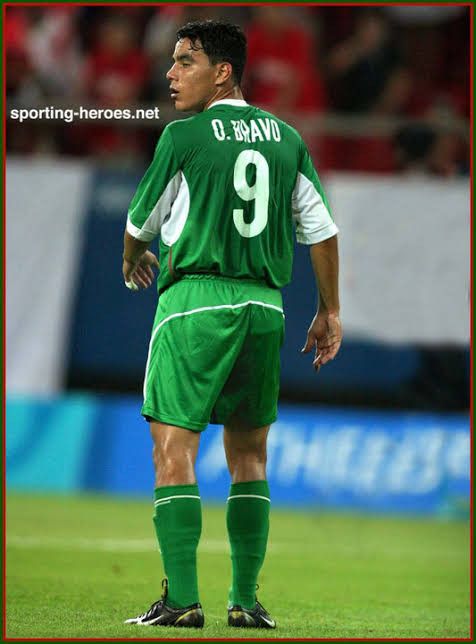 Atletica Mexico 2001 Olympic home Omar Bravo Jersey football shirt Size US L / EU 52-54 / 3 - 12 Thumbnail