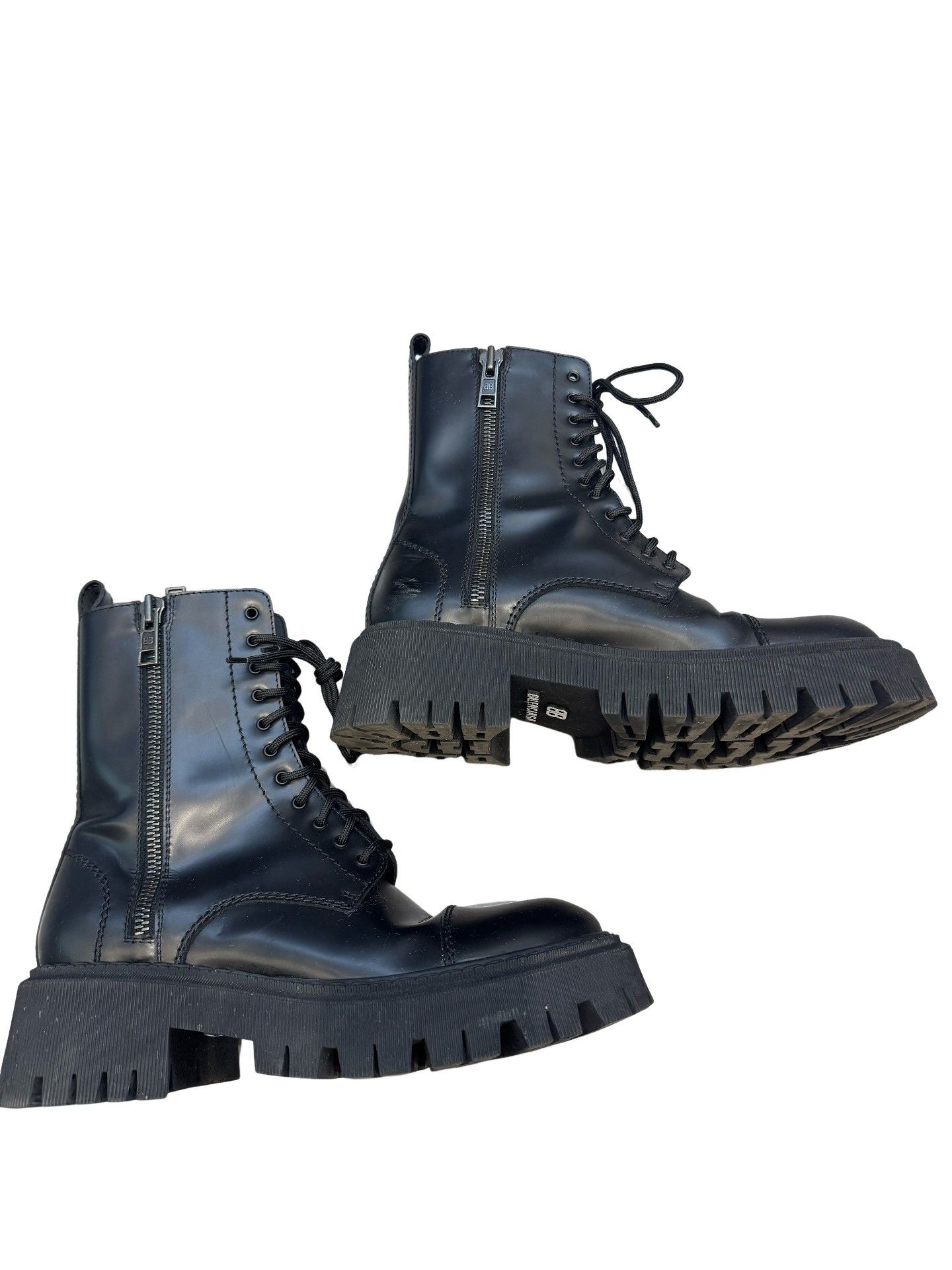 Balenciaga Balenciaga tractor stomper lace up bootie zip boot L20