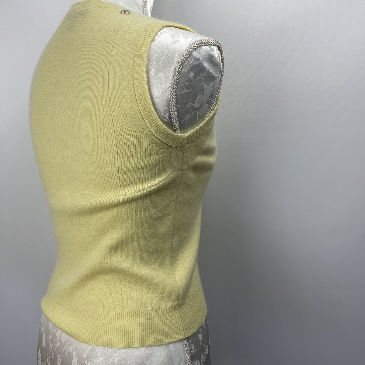 Louis Vuitton Louis Vuitton Wool Top Vest Size XS / US 0-2 / IT 36-38 - 3 Thumbnail