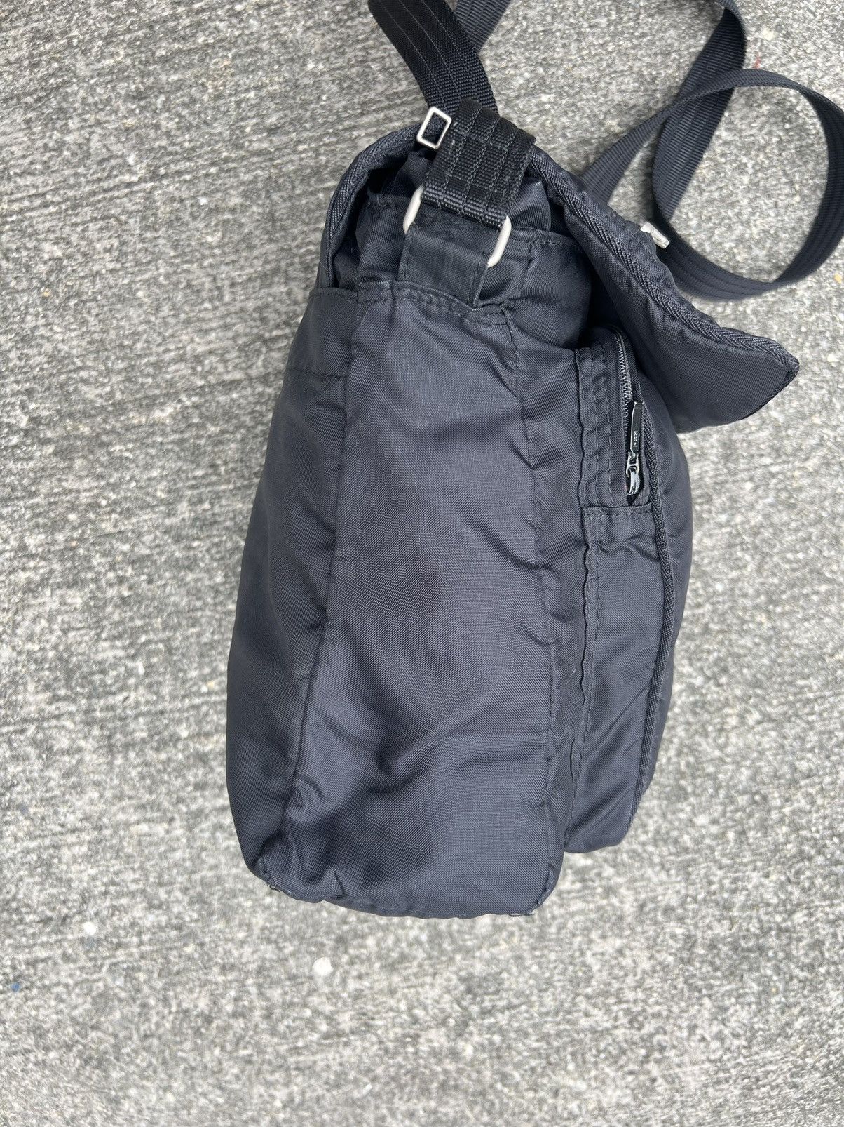Yohji Yamamoto Vintage Yohji Yamamoto Y’saccs Black Sling Bag Size ONE SIZE - 16 Thumbnail