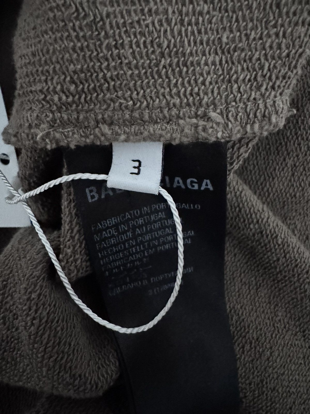 Balenciaga Balenciaga Metal Logo Hoodie Beige Size 3 🌊🌊BLUELLE🌊🌊 Size US L / EU 52-54 / 3 - 6 Thumbnail