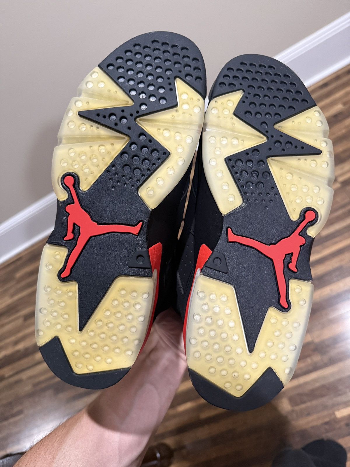 Jordan Brand 2019 Nike Air Jordan Retro 6 Infrared Size US 10 / EU 43 - 6 Thumbnail