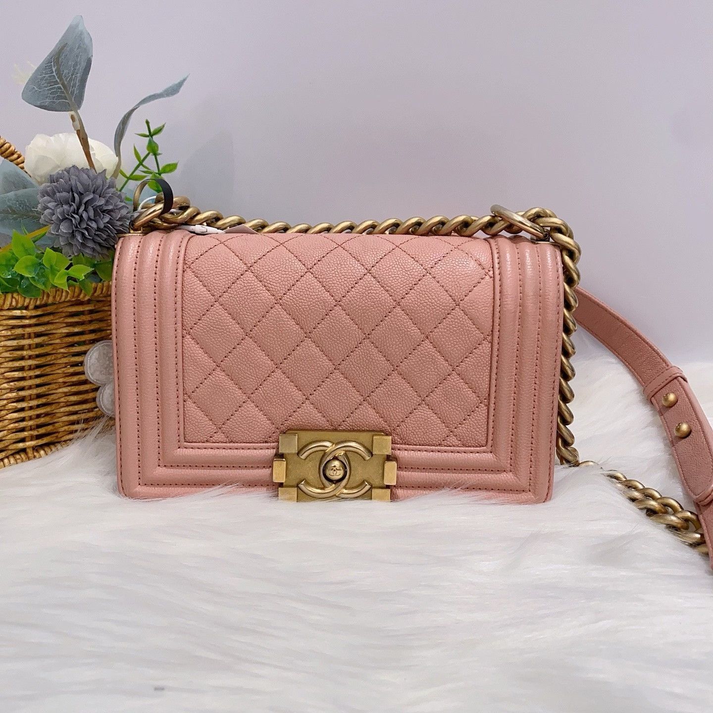 Chanel Pre-loved Bag Very good condition Size ONE SIZE - 1 Thumbnail