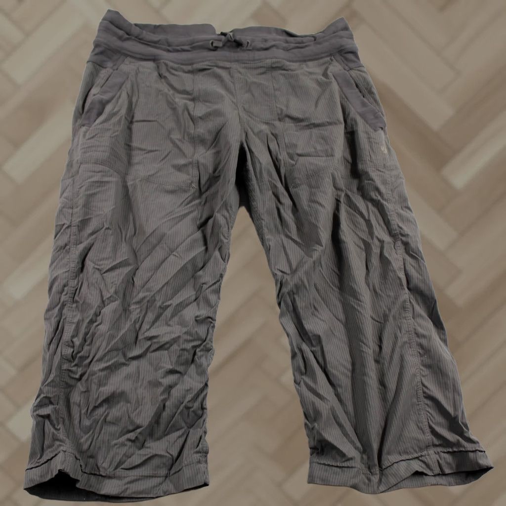 Lululemon Lululemon Pants Womens Medium Gray Striped Cropped Lightweight Drawstring Yoga Size 32" / US 10 / IT 46 - 1 Thumbnail