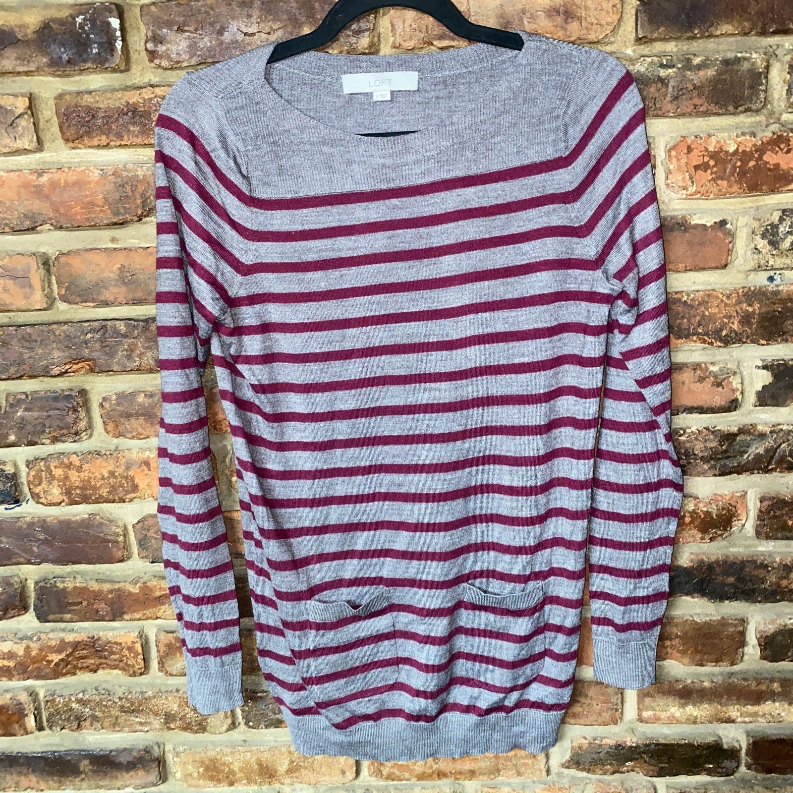 Loft Ann Taylor LOFT Gray Burgundy Striped Knit Sweater Small Size S / US 4 / IT 40 - 1 Thumbnail