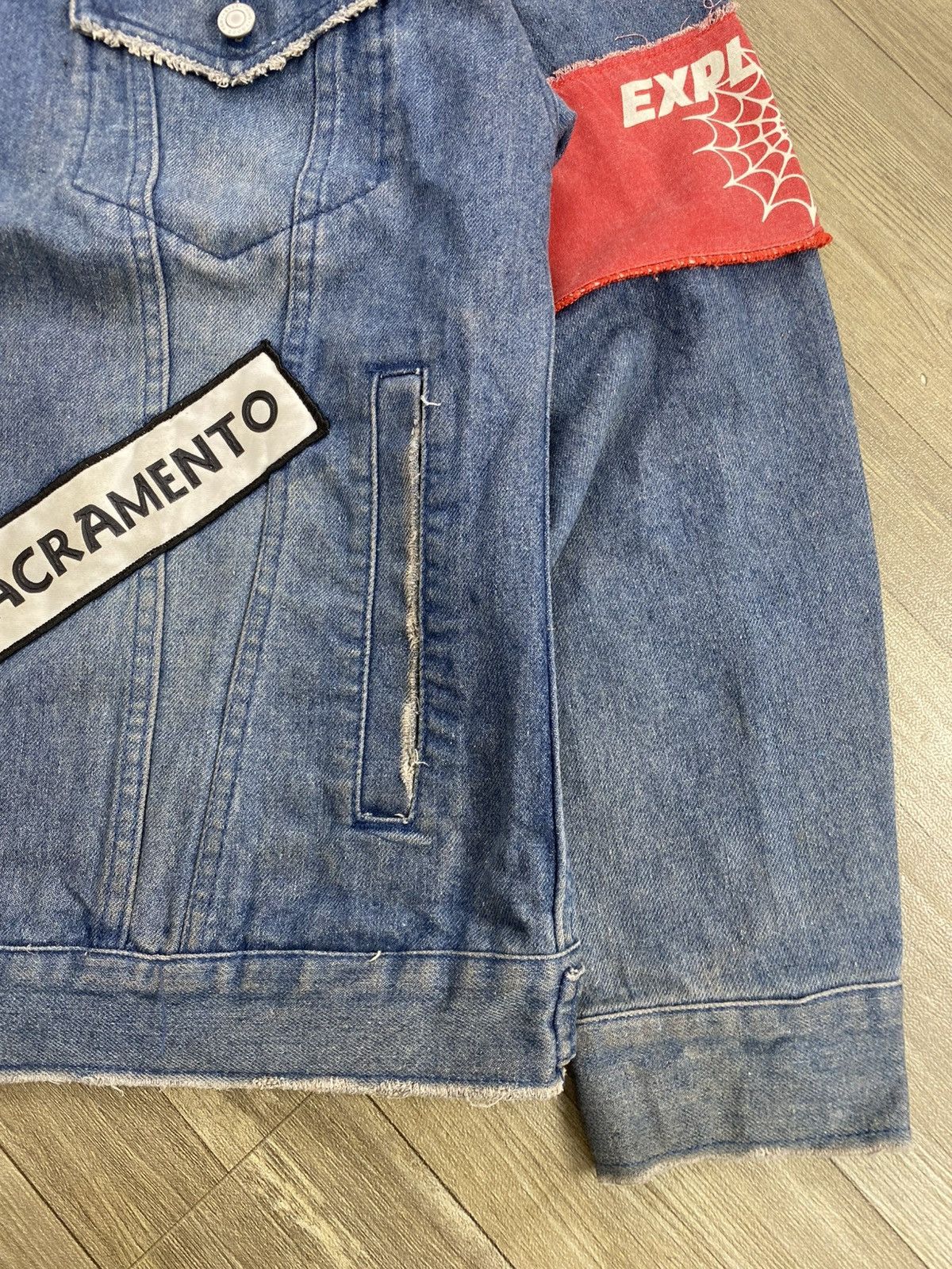 If Six Was Nine Vintage Jungle Storm Distressed Patch Punk Lgb Denim Jacket Size US XL / EU 56 / 4 - 11 Thumbnail