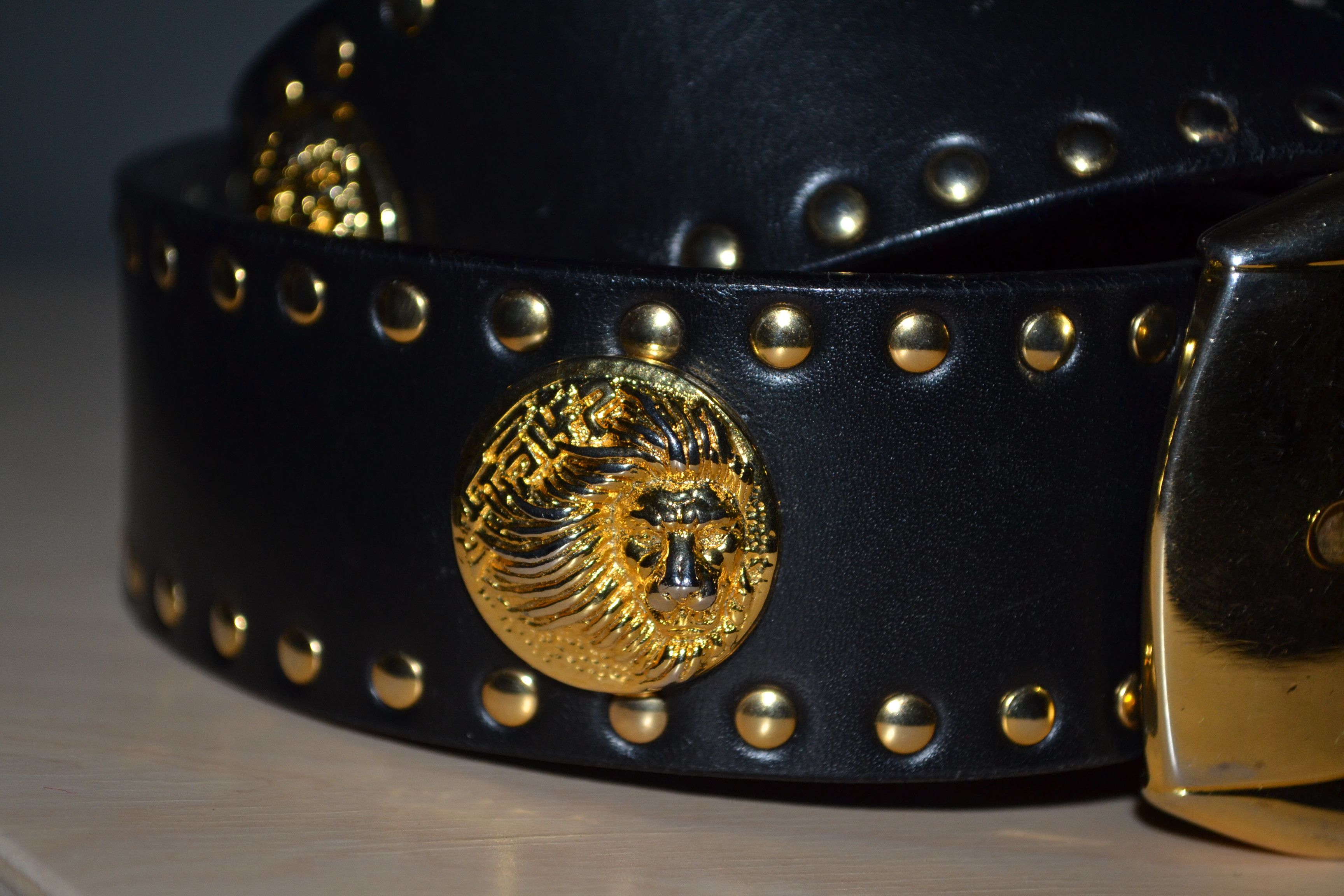 Versace × Versus Versace × Vintage Versace Gianni Versus Vintage Belt Lion Stud Leather 65/26 Size ONE SIZE - 5 Thumbnail