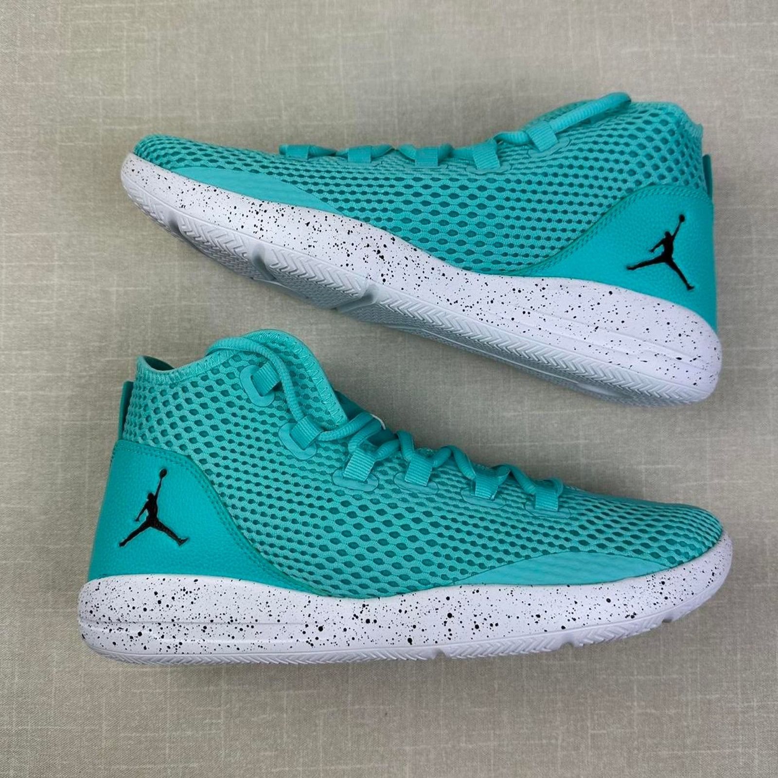 🐬 2016 Jordan Reveal Hyper Turquoise 9.5M