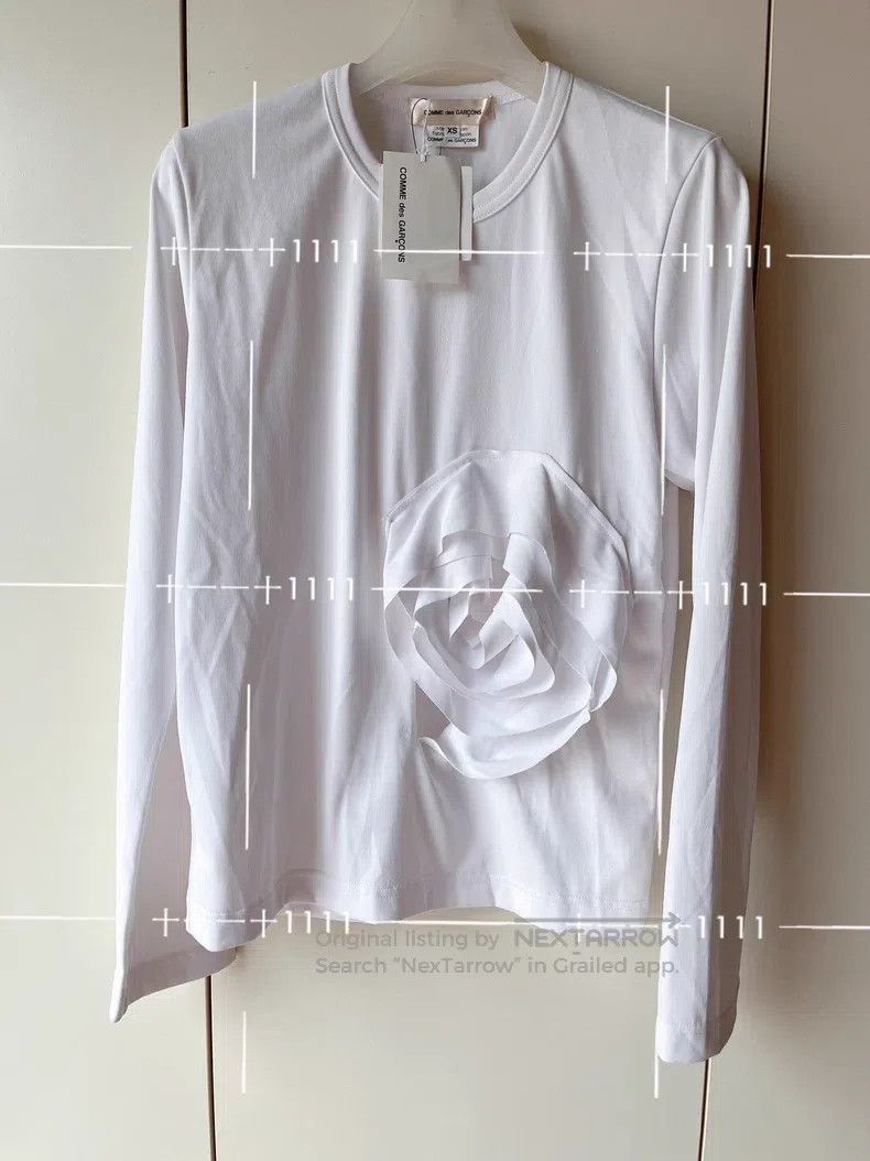 Comme des Garcons Comme Des Garcons Roses Polyester Long-Sleeve T-Shirt Size XS / US 0-2 / IT 36-38 - 1 Thumbnail