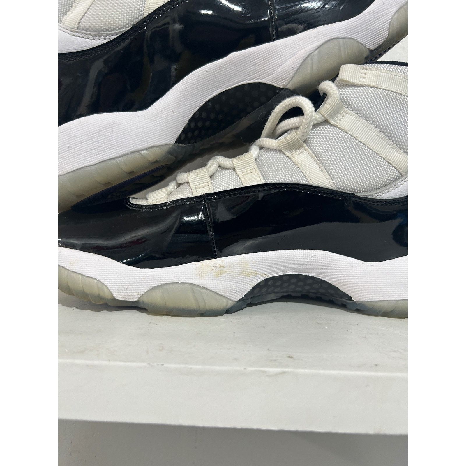 Nike JORDAN 11 RETRO CONCORD 2018 SIZE 10 PREOWNED Size US 10 / EU 43 - 5 Thumbnail