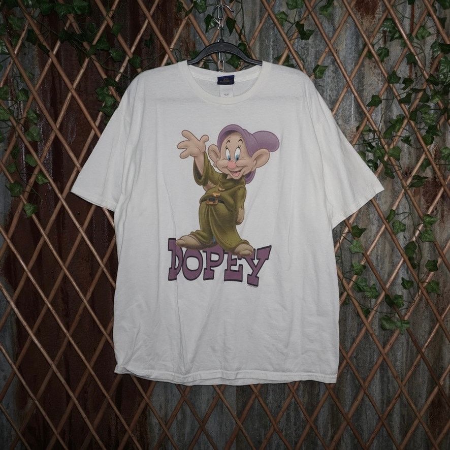 Disney Large-Vintage Y2K dopey seven dwarfs Snow White 1990s tshirt Size US L / EU 52-54 / 3 - 1 Thumbnail