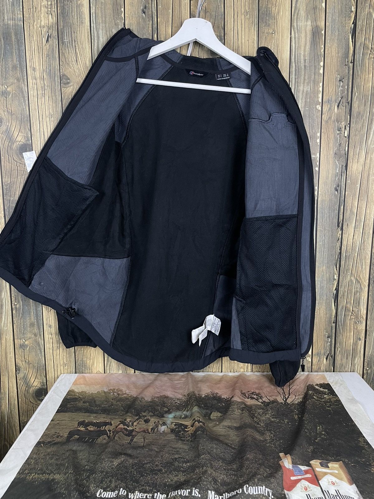 Berghaus × Vintage 90S Logo Fleece Jacket hoodie Vintage Size US S / EU 44-46 / 1 - 6 Thumbnail