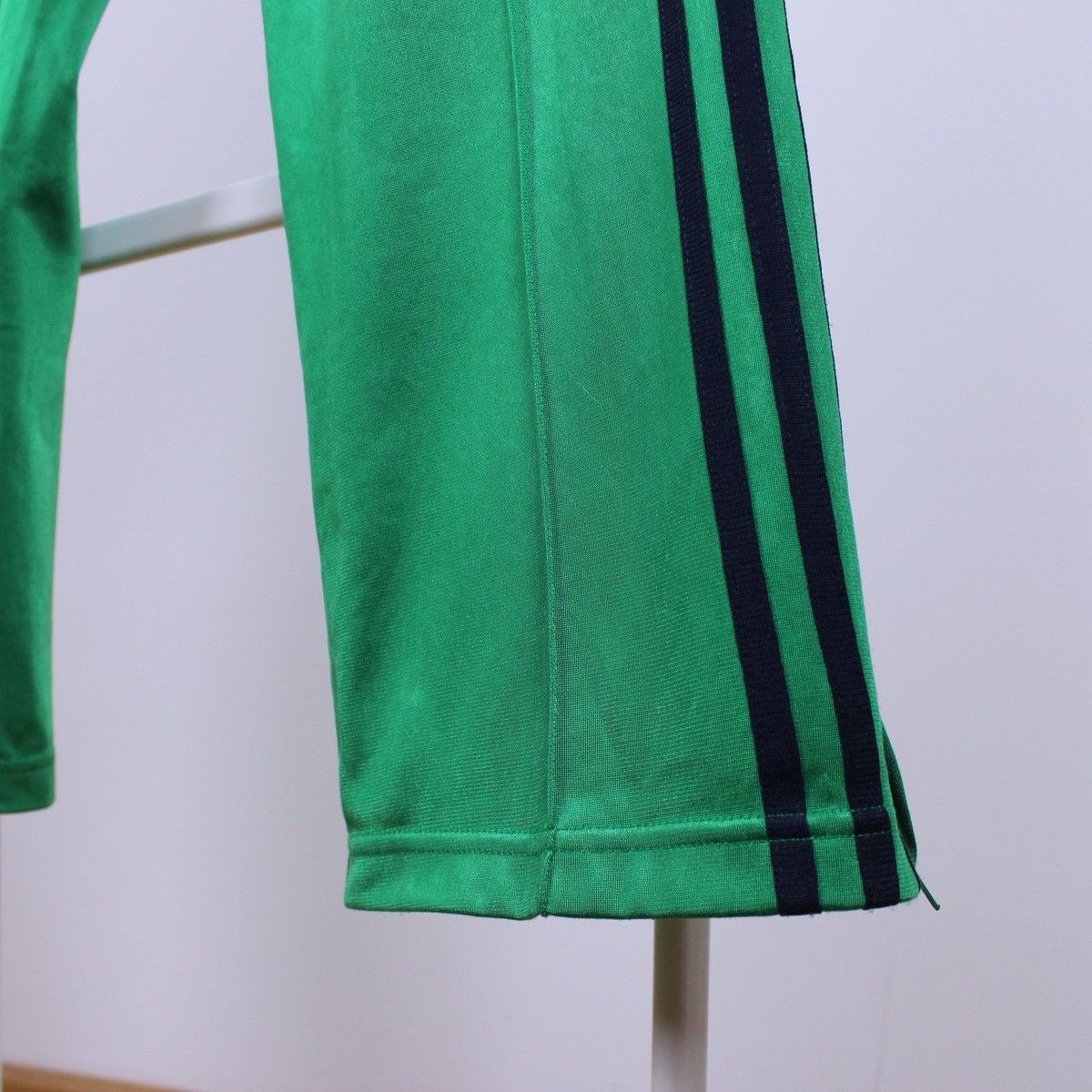 Adidas Vintage Adidas Joggers Size 27" / US 4 / IT 40 - 4 Thumbnail