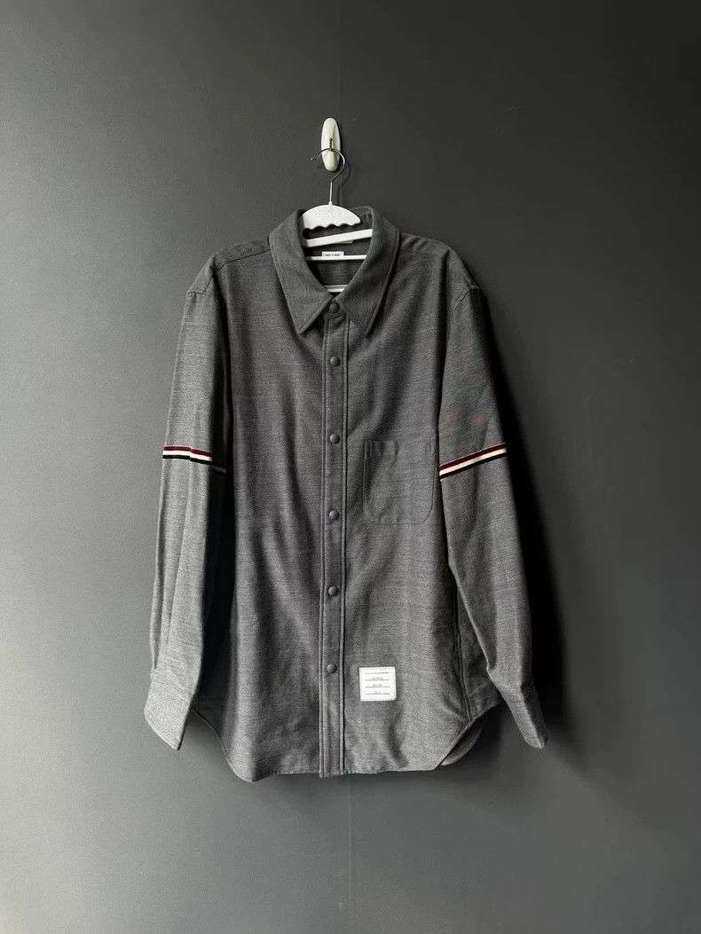 Thom Browne Thom Browne size3 Double-breasted wool shirt jacket Size US L / EU 52-54 / 3 - 1 Thumbnail