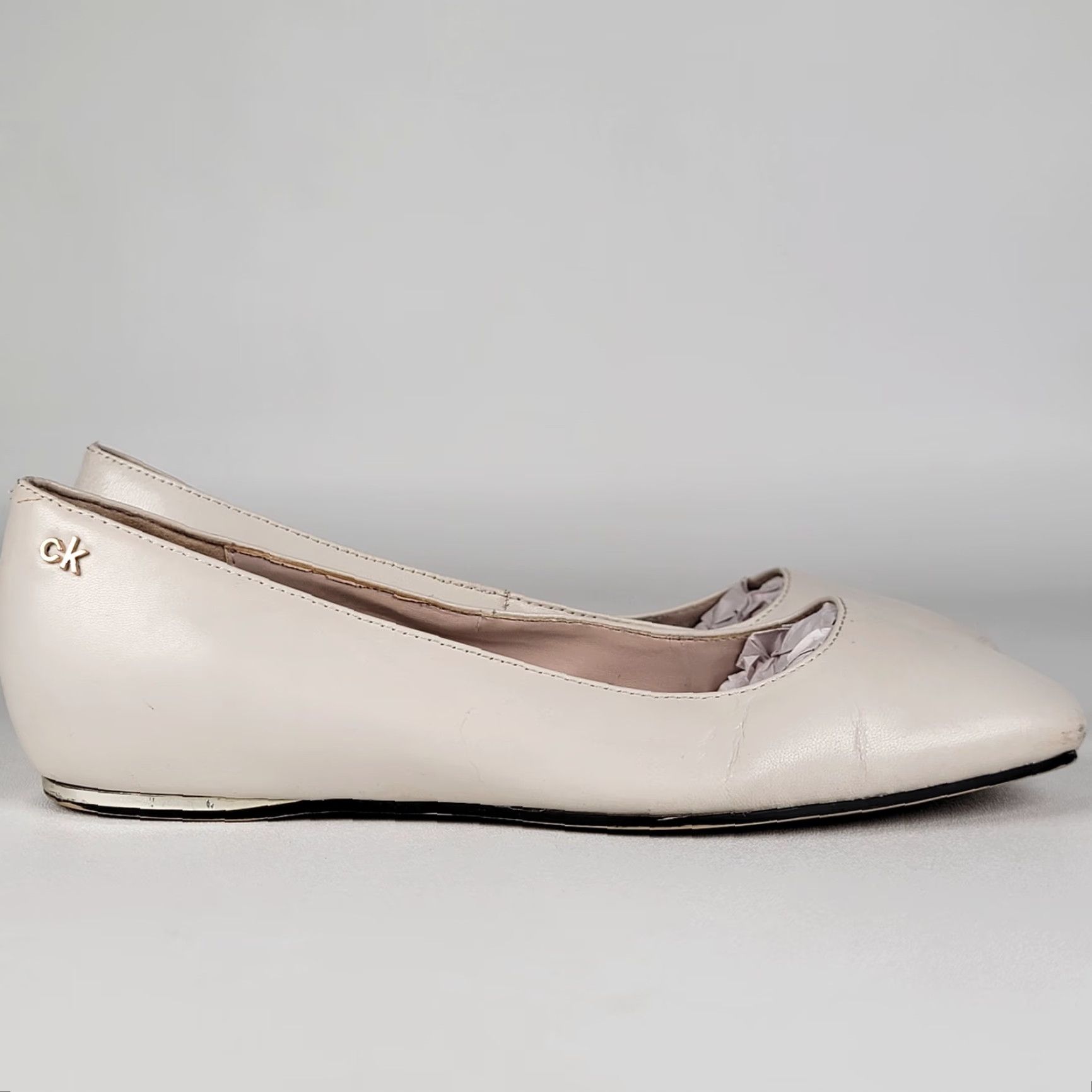 Calvin Klein Calvin Klein Collection Women's Leather Ballet Flats Beige 7.5 M Sl ips On Round Toe Casual Flat Shoes Size US 8 / IT 38 - 2 Thumbnail