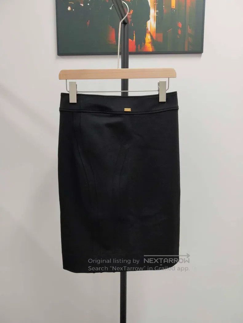 Gucci Gucci Size m Black skirt Size 42" / US 20 - 1 Thumbnail