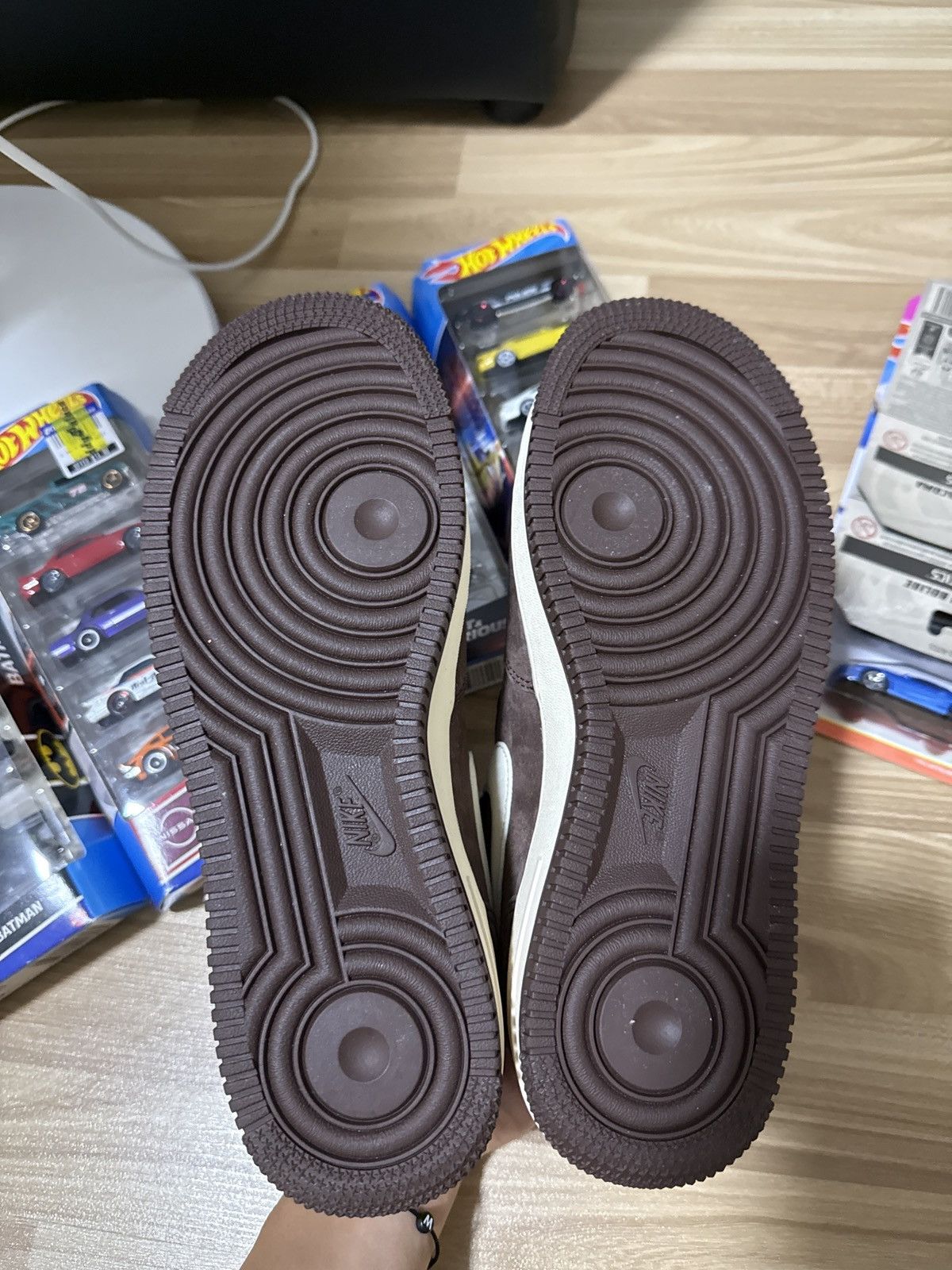 Nike Nike Air Force 1 ‘07 QS (Chocolate/Cream) Size US 7.5 / EU 40-41 - 4 Thumbnail