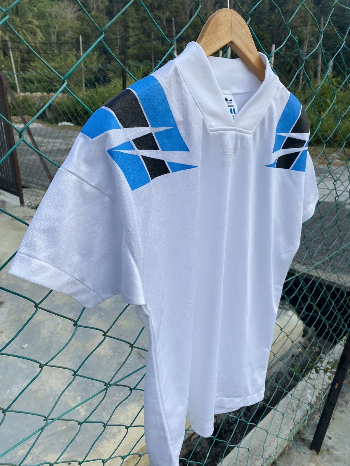 Adidas Vintage 90’s adidas jersey Size US M / EU 48-50 / 2 - 4 Thumbnail