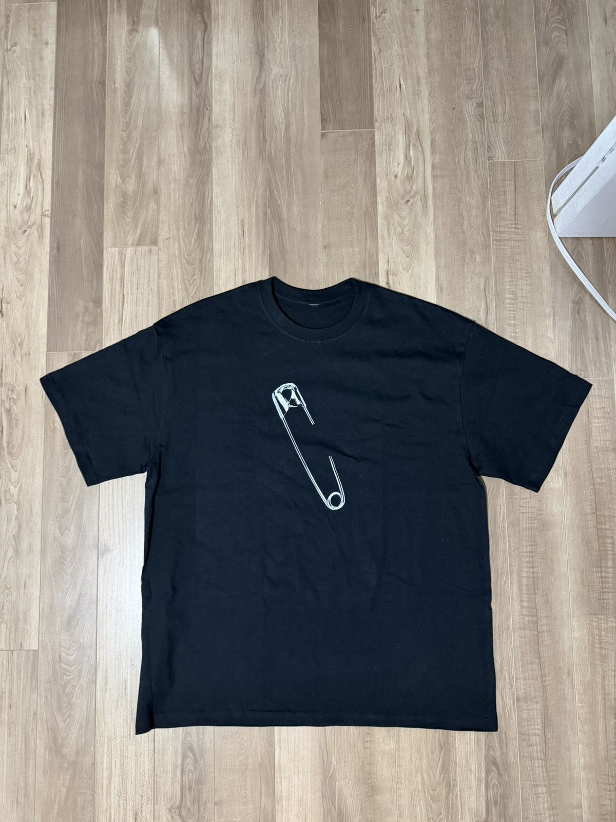 Vintage Vintage Safety Pin t-shirt Size US XL / EU 56 / 4 - 1 Preview