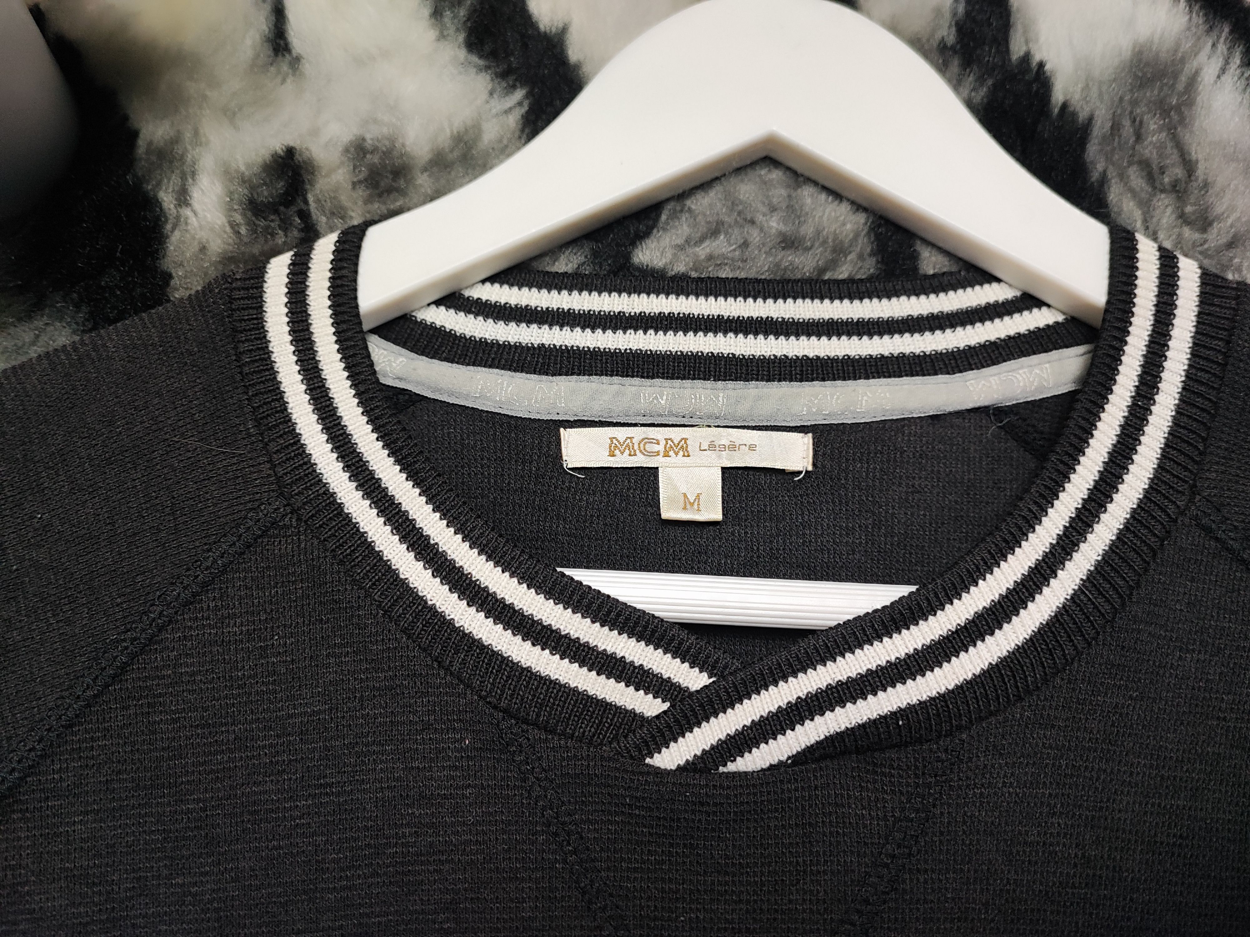 Japanese Brand × MCM × Vintage Vtg MCM Legere Big Logo Sweatshirt Size US L / EU 52-54 / 3 - 7 Thumbnail