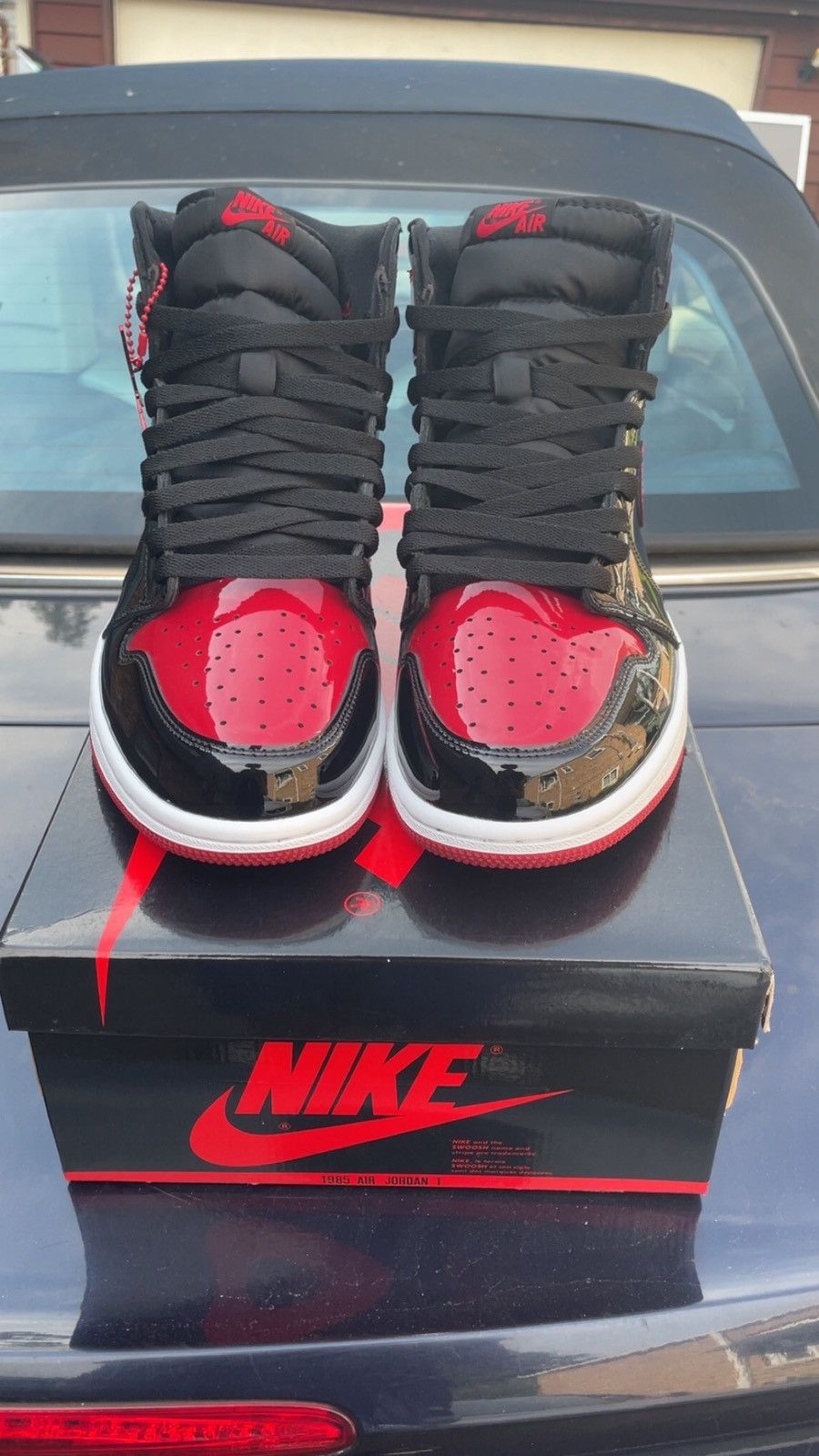 Nike Jordan 1 Retro High OG Patent Bred (DEAD STOCK) Size US 12 / EU 45 - 2 Thumbnail