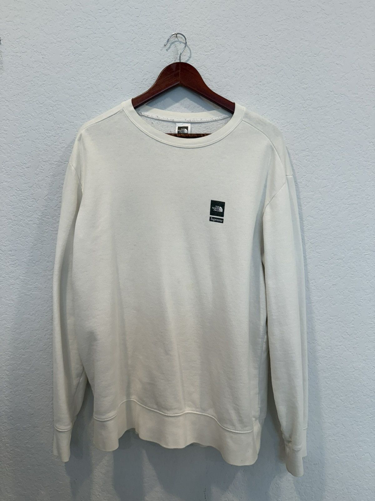 Supreme Supreme X North Face Crewneck Size US L / EU 52-54 / 3 - 2 Thumbnail