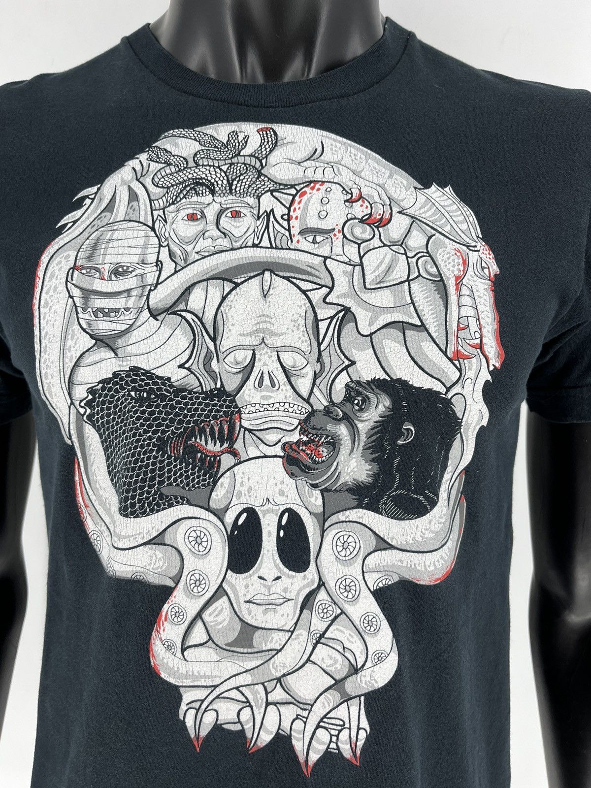 Band Tees Skulls Vintage Y2K Rock Metal Size S Black Humor Logo Size US S / EU 44-46 / 1 - 8 Thumbnail