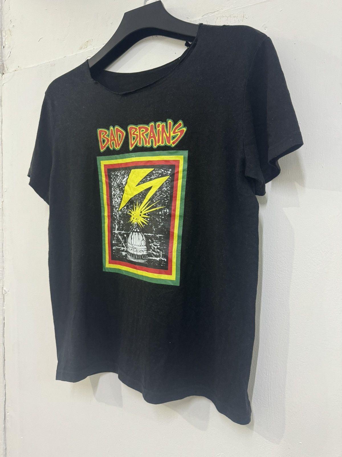 Band Tees 💥DISTRESSED COLLAR BAD BRAIN FLASH HARDCORE PUNK SHIRT Size US M / EU 48-50 / 2 - 3 Thumbnail