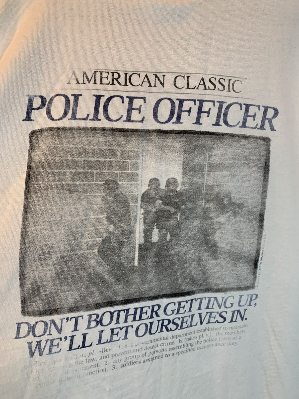 Vintage *RARE* Vintage Anti Cop Police We’ll Let Ourselves In Shirt Size US XL / EU 56 / 4 - 4 Thumbnail