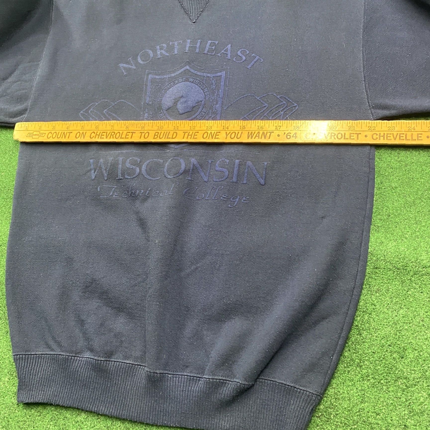 Vintage VINTAGE Northeast Wisconsin Sweatshirt Mens L Blue 90S College Logo Pullover Crew Neck Cotton Microfiber Graphic Print Sweatshirt Size US L / EU 52-54 / 3 - 5 Thumbnail