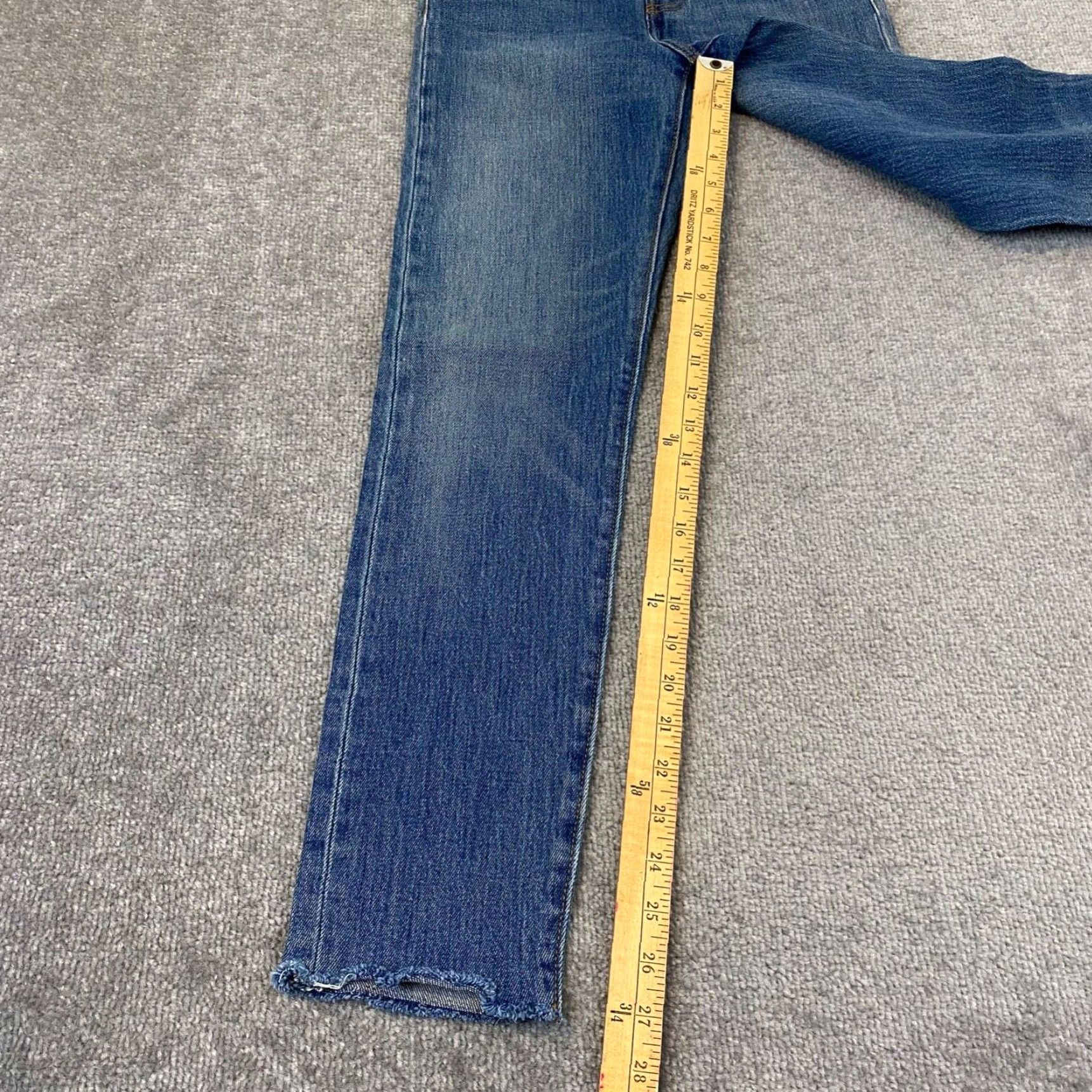 Levi's Levi's Women's Tapered Jeans 24x27.5 Blue Wash 90s Retro Cotton Denim Mid Rise Button Fly Size 42" / US 20 - 4 Thumbnail