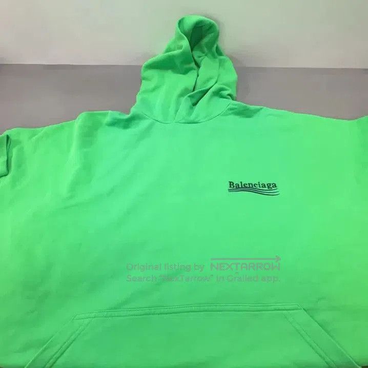 Balenciaga Balenciaga FW23 Logo Print Hoodie in Green. Size US L / EU 52-54 / 3 - 5 Thumbnail