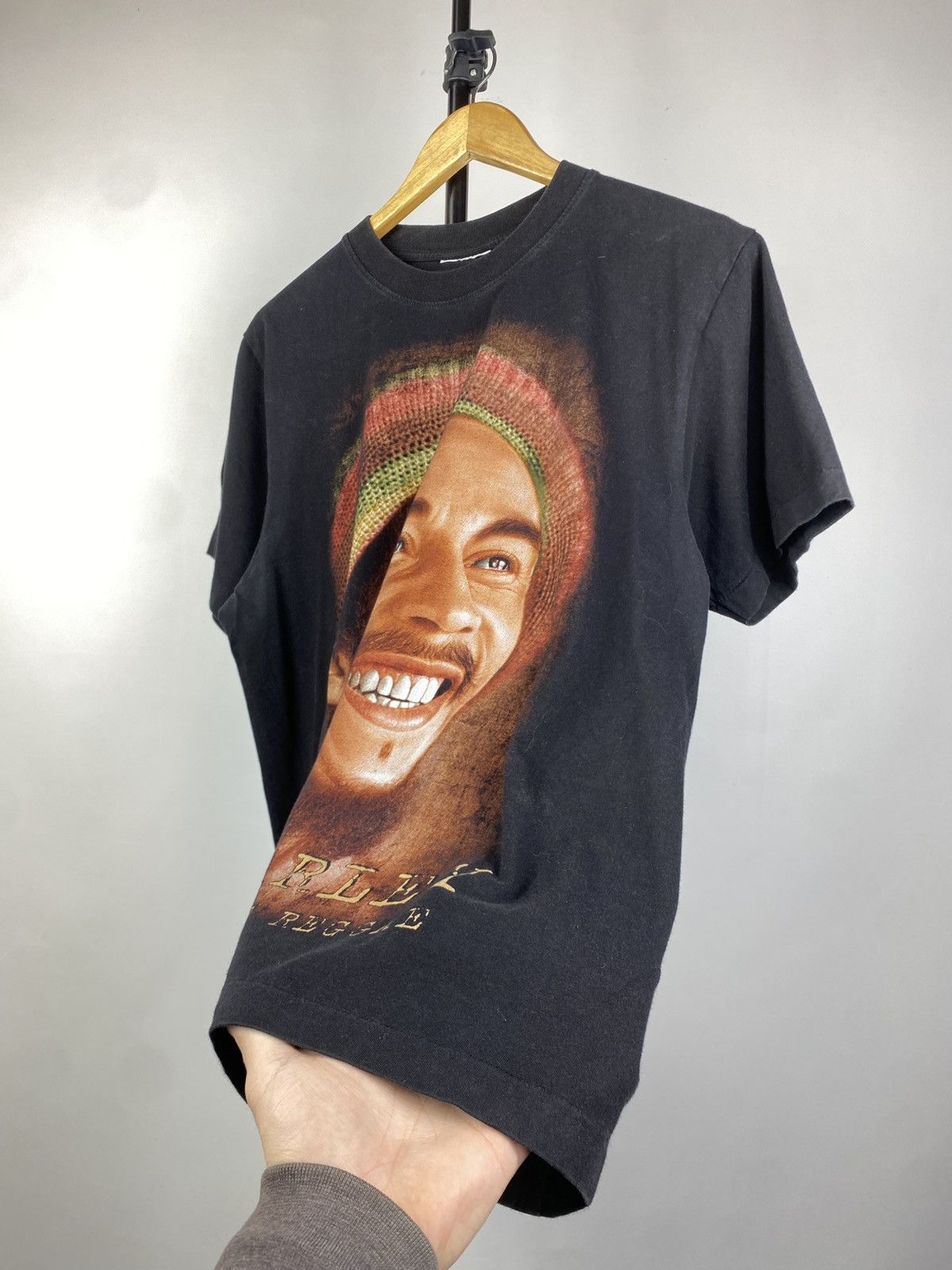 Band Tees × Bob Marley × Vintage Vintage 90s Bob Marley Legend Graphic Faded Usa CUBA T Shirt Size US L / EU 52-54 / 3 - 2 Thumbnail