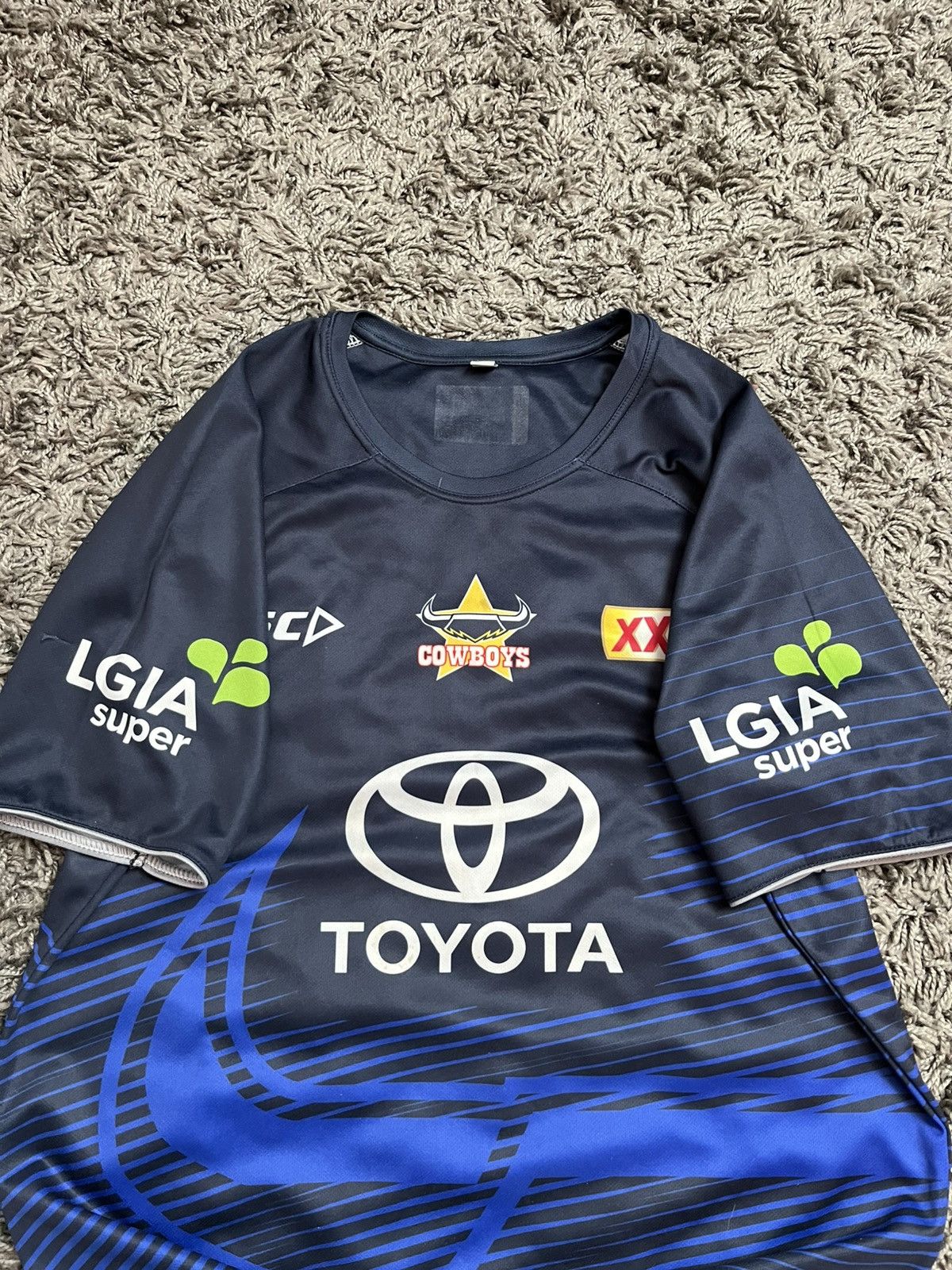Vintage North Queensland Cowboys 2019 NRL Training Tee - ISC Size US M / EU 48-50 / 2 - 4 Thumbnail
