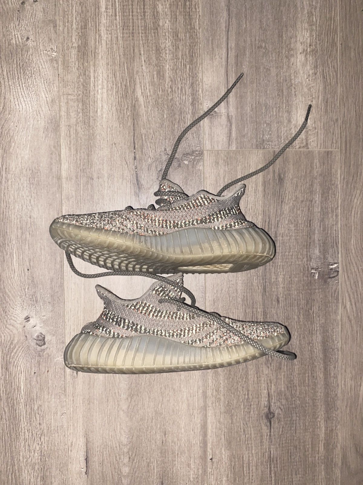 Yeezy Used YEEZY 350V2 OG Belugas Size US 6.5 / EU 39-40 - 2 Thumbnail