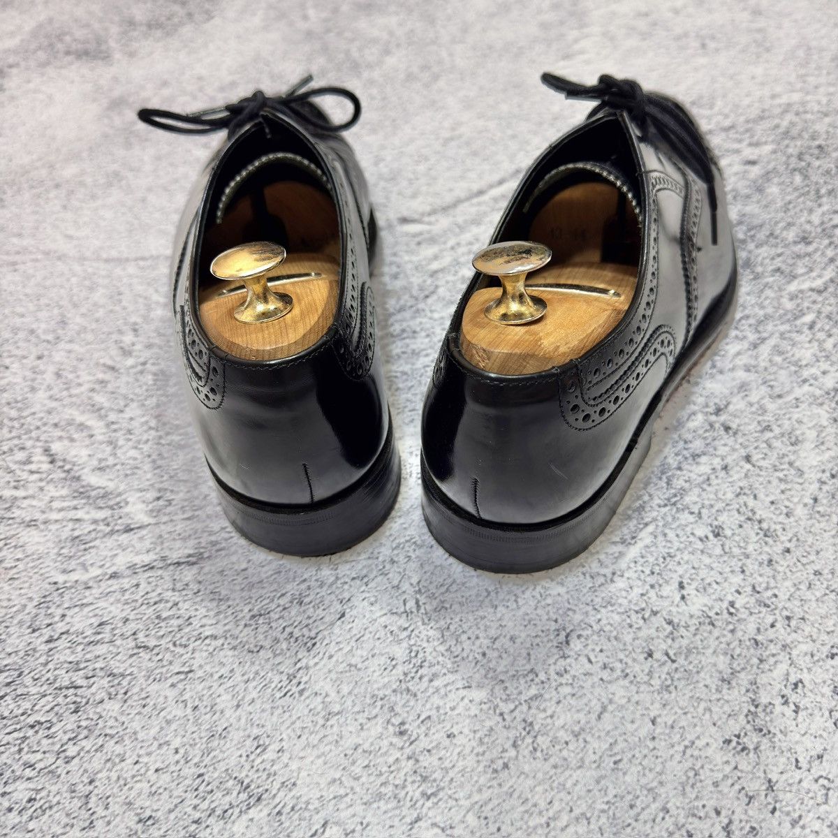 Designer × Handmade × Loake Loake Overton England Oxfords Brogues US8.5 UK7.5 EU41.5 Size US 8.5 / EU 41-42 - 8 Thumbnail