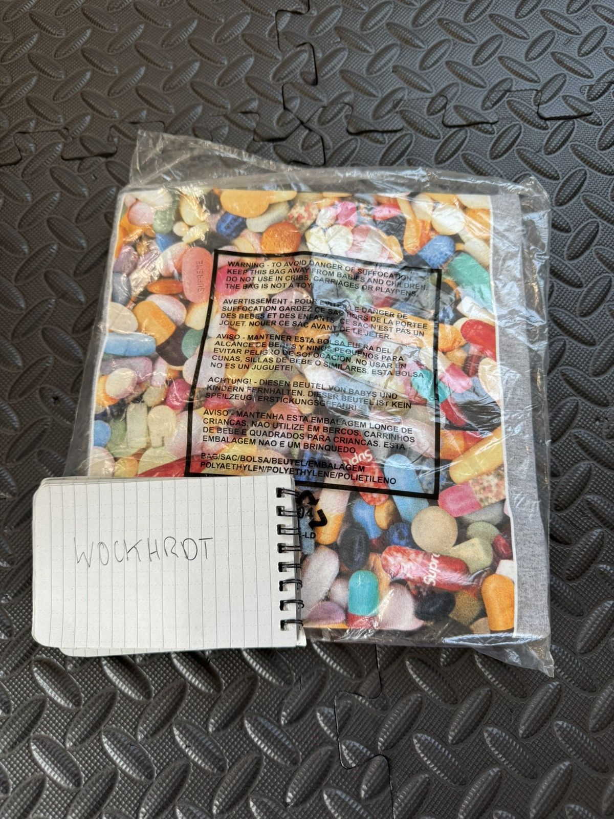 Supreme Pills Tee Size US L / EU 52-54 / 3 - 2 Thumbnail