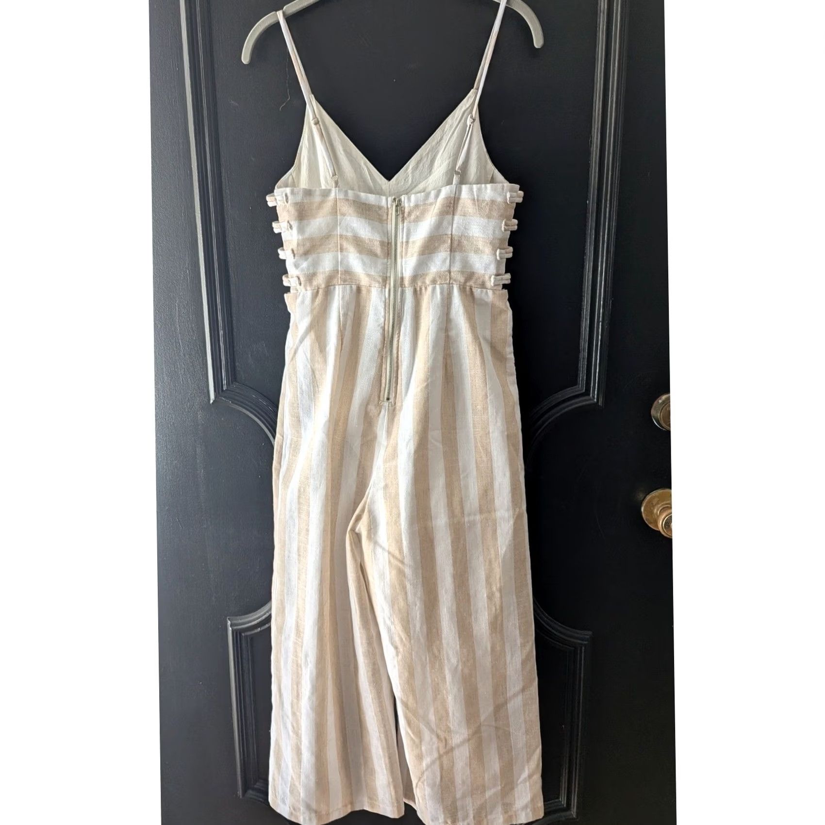 Forever 21 FOREVER 21 Linen Blend Jumpsuit Striped Wide-Leg Sleeveless V-Neck Side Cut Outs Back Zipper Beige S Women Beachy Casual Vacation Size 28" / US 6 / IT 42 - 2 Thumbnail