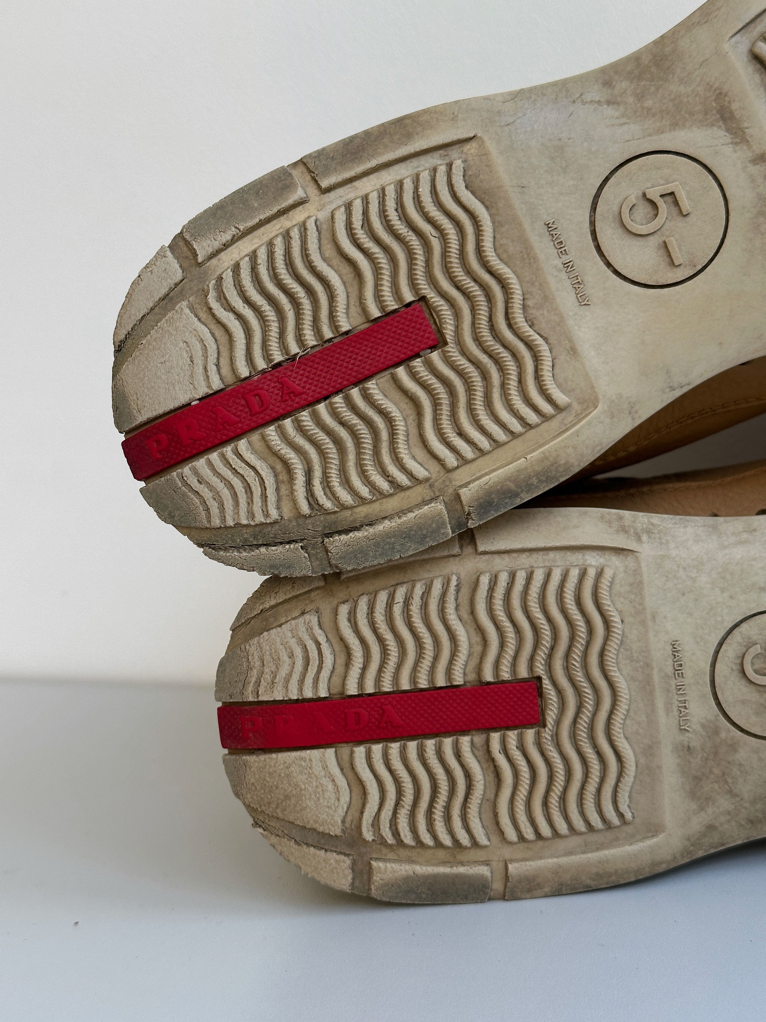 Prada Vintage Prada Low Runner Sneaker 25.5 cm Size US 10 / IT 40 - 14 Thumbnail