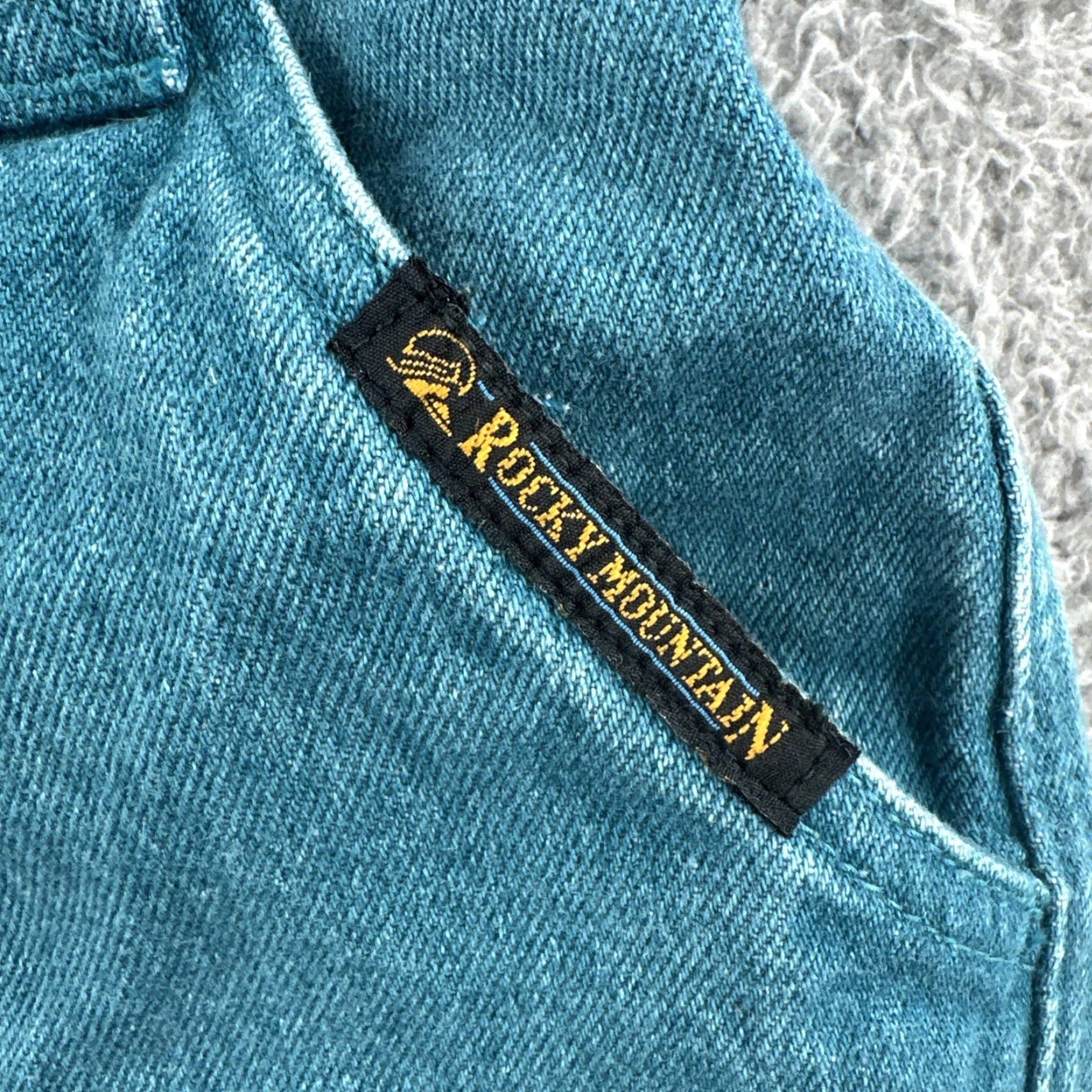 Vintage VINTAGE Rocky Mountain Clothing Women’s Jeans 28/7 Green Denim USA 90s Mom High Rise Womens Size 28" / US 6 / IT 42 - 7 Thumbnail