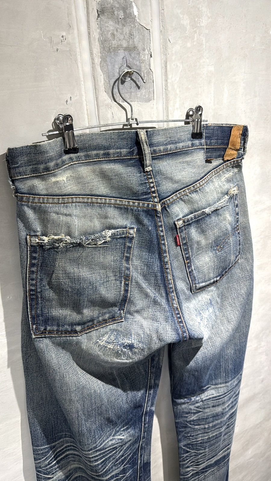 Levi's Vintage Clothing Levis 501 LVC JAPAN MADE SUPER DISTRESSED DENIM JEANS Size US 34 / EU 50 - 12 Thumbnail