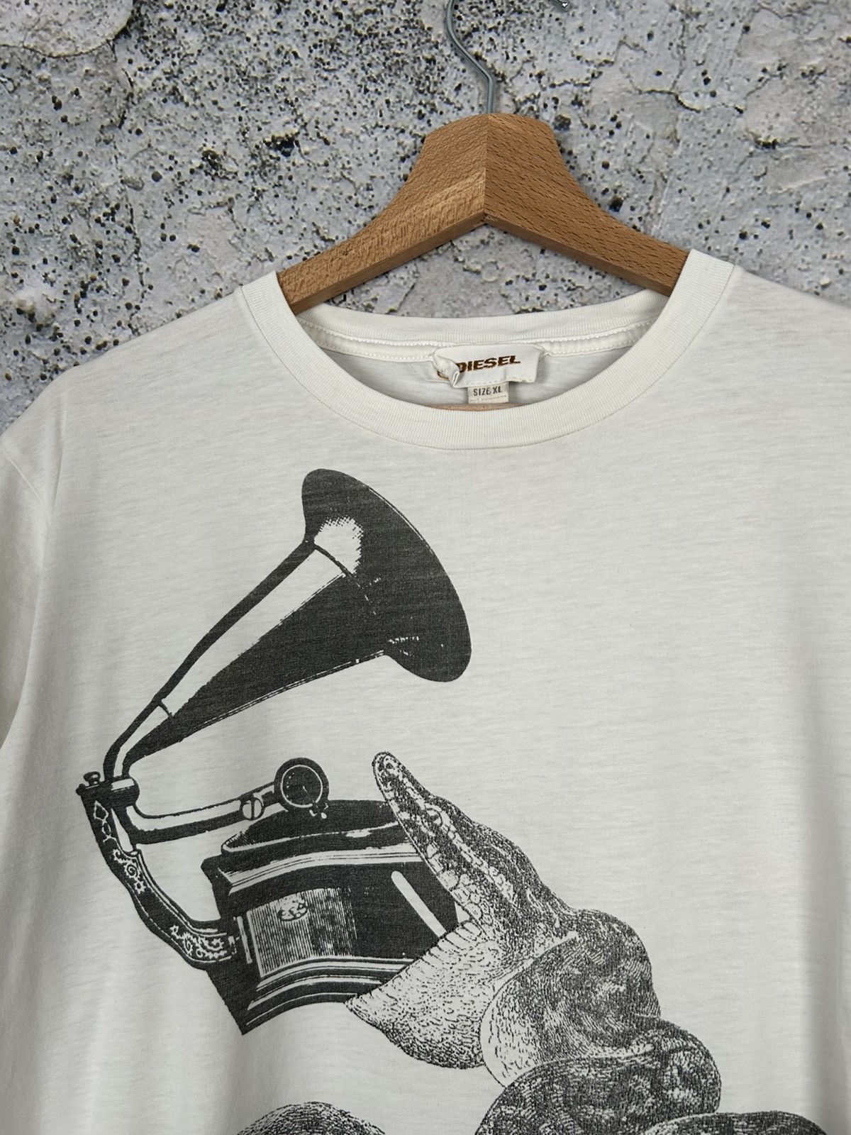 Diesel Vintage Diesel Y2K Avant Garde Grunge Punk Rock Tee Size US XL / EU 56 / 4 - 3 Thumbnail