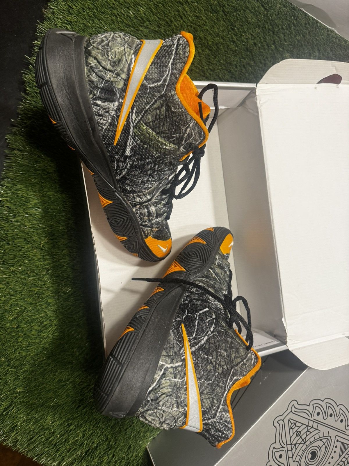 Nike × Vintage Kyrie 5 Tacos Size US 10 / EU 43 - 5 Thumbnail