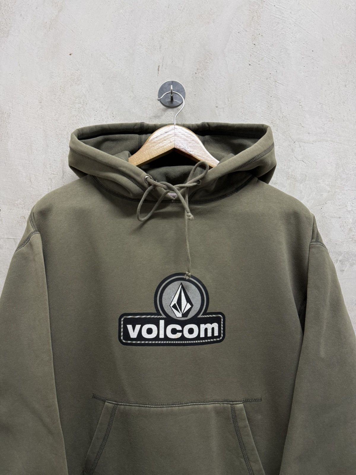 Volcom 2000s Distressed Volcom Sk8 Hoodie Jesse Pinkman Size US S / EU 44-46 / 1 - 2 Thumbnail
