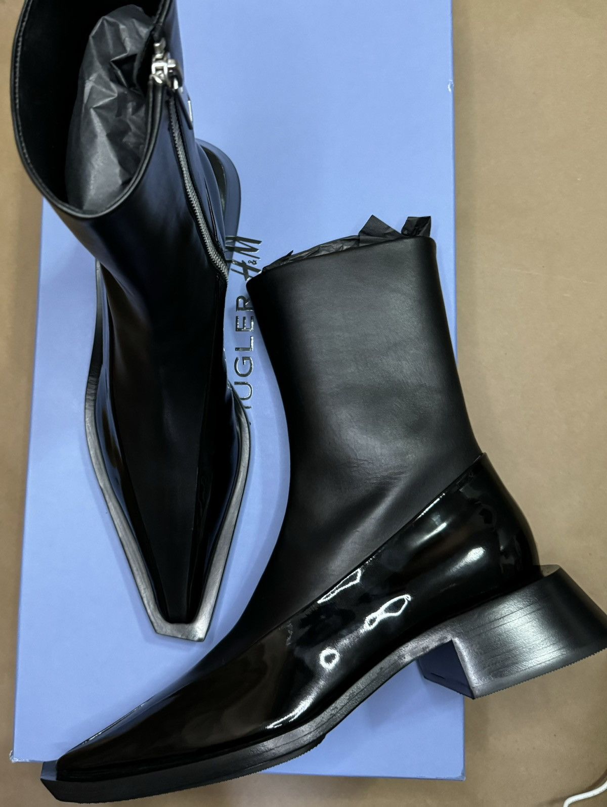 H&M × Mugler H&M X Mugler Zip Ankle Leather Boots Size US 10 / EU 43 - 2 Thumbnail
