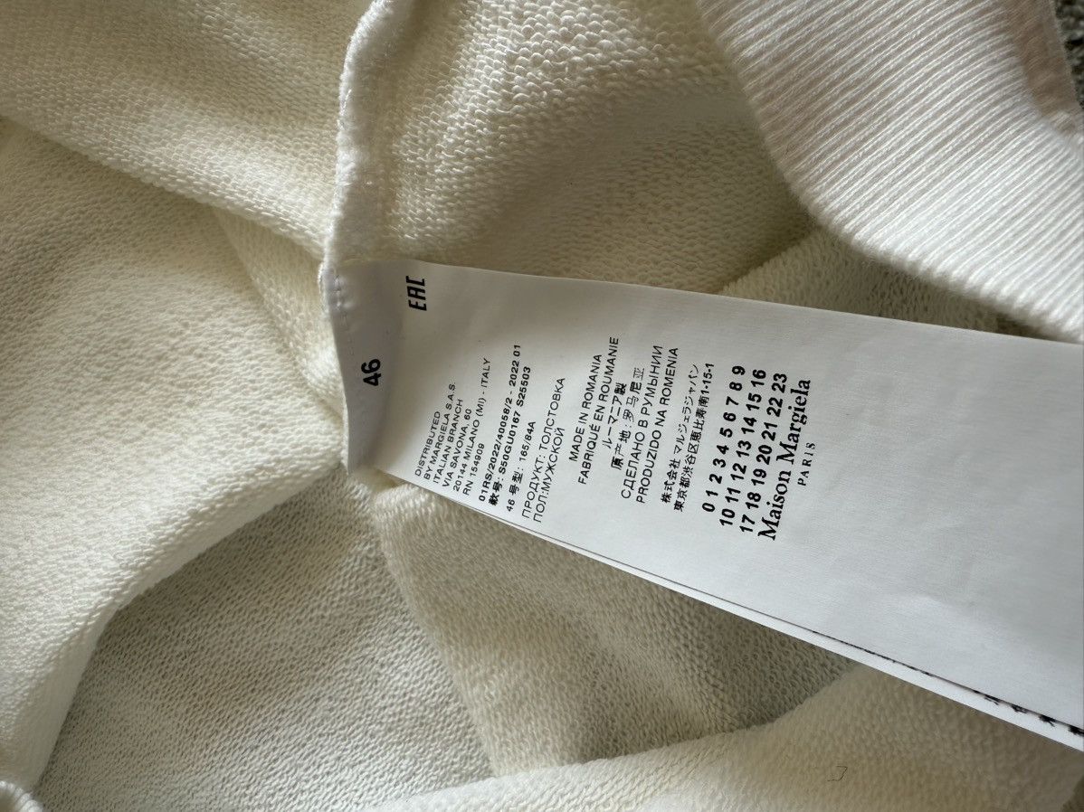 Maison Margiela Maison Margiela Upside Down Logo Hoodie White/Black Size US S / EU 44-46 / 1 - 5 Thumbnail