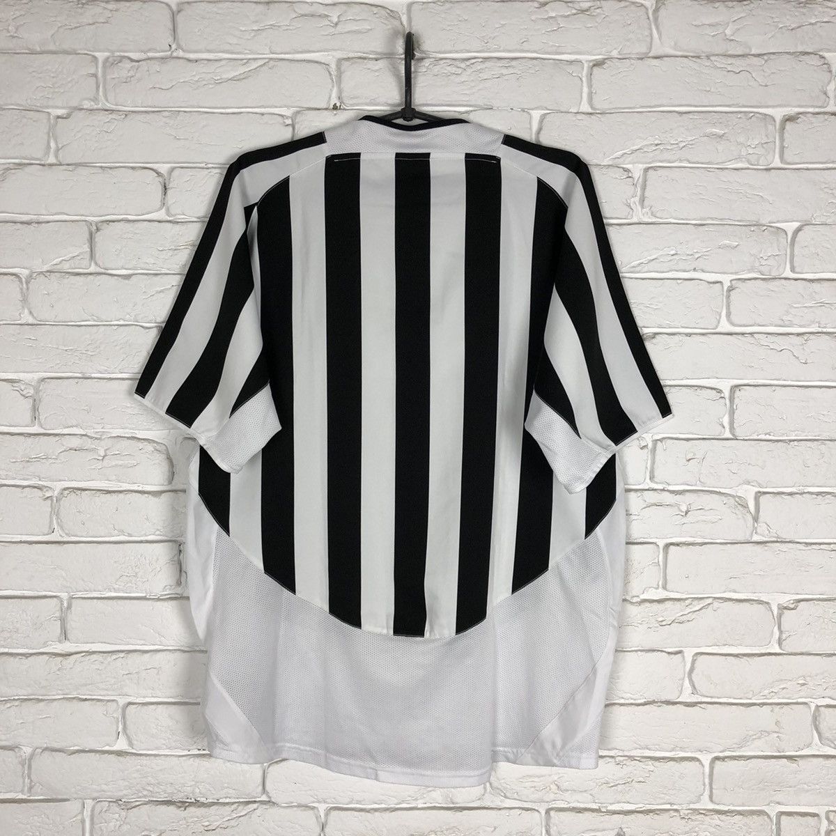 Nike Nike Juventus 2003 2004 home soccer jersey Size US L / EU 52-54 / 3 - 4 Thumbnail