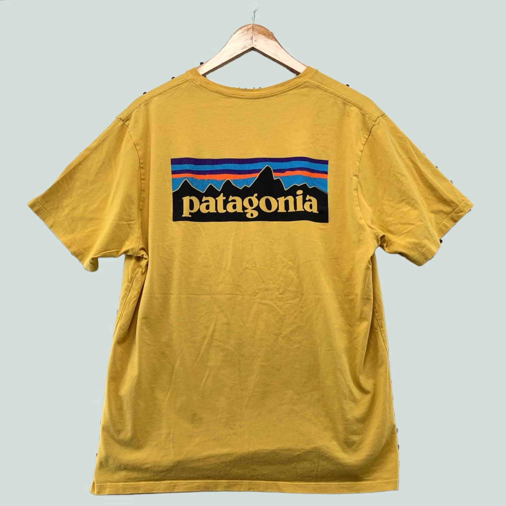 Patagonia Patagonia T Shirt Mens M Yellow Organic Cotton Short Sleeve Outdoor Size US M / EU 48-50 / 2 - 1 Thumbnail