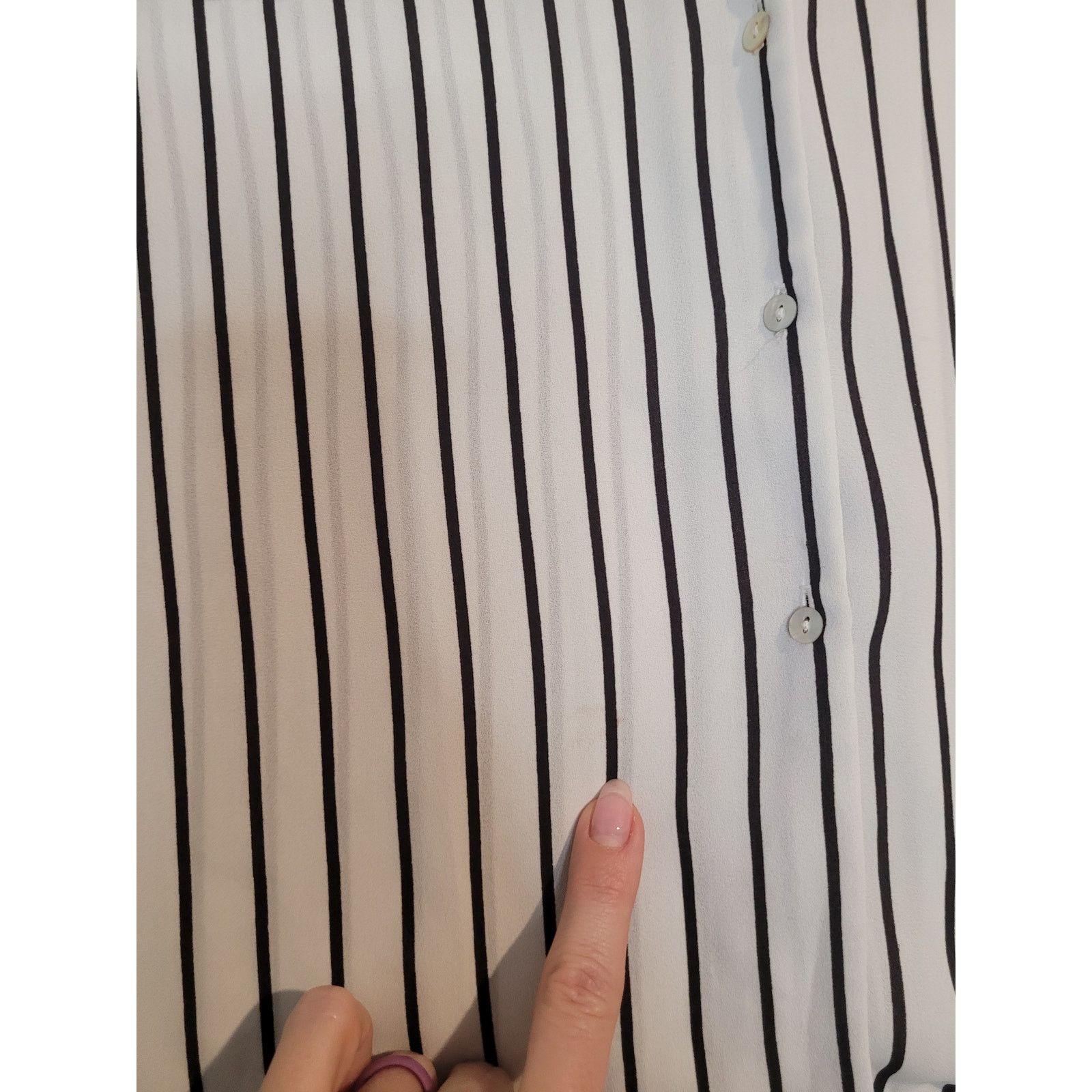 H&M H&M Striped Button Up Blouse Size 6 Roll Tab EUC Size M / US 6-8 / IT 42-44 - 11 Thumbnail