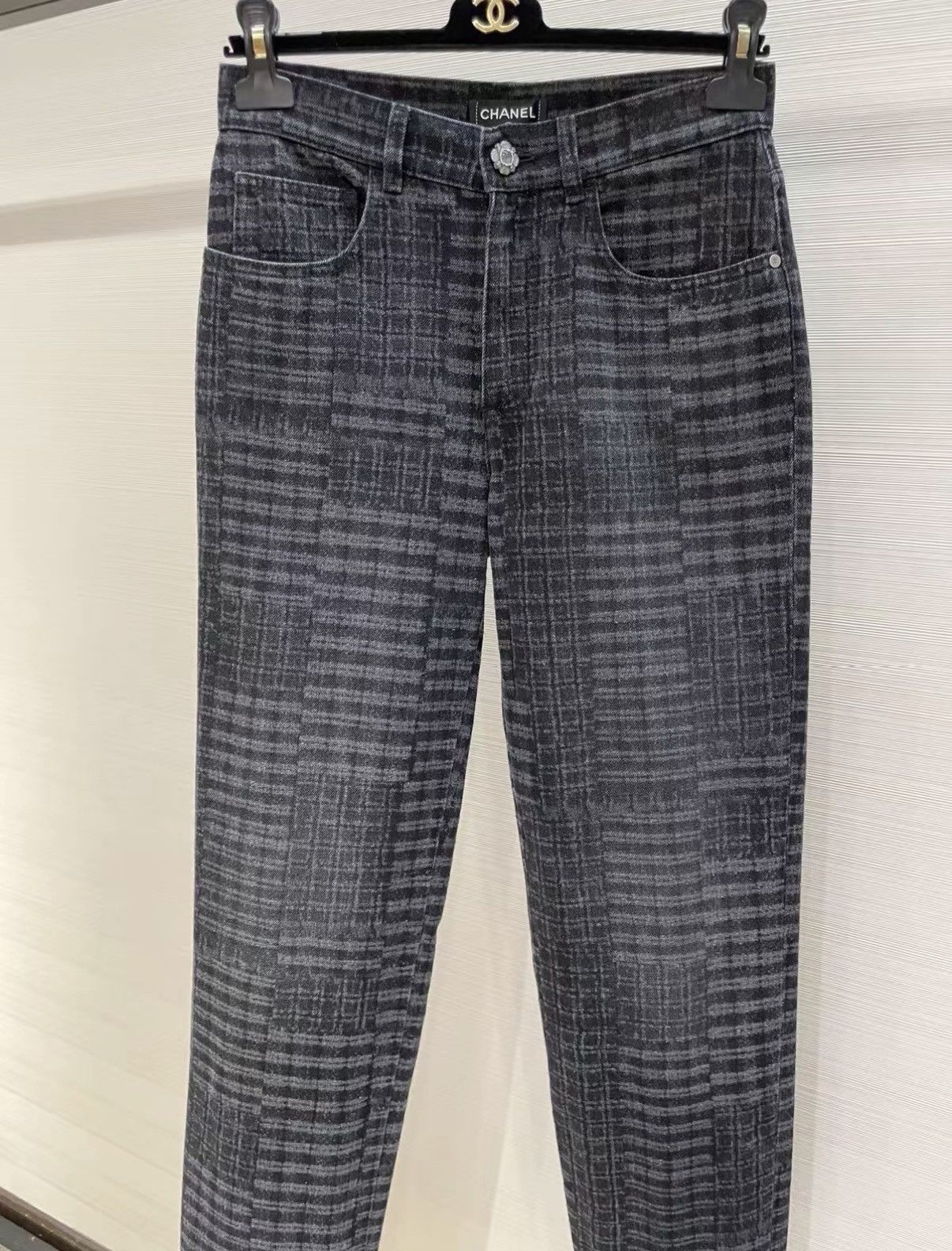 Chanel Chanel 24A Trendy Black & Gray Plaid Jeans J33 Size 25" / US 0 / IT 36 - 3 Thumbnail
